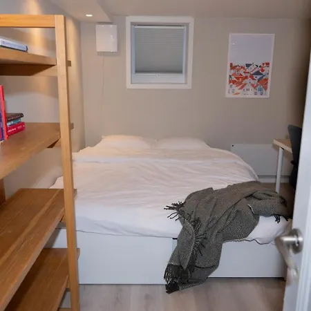 Classic Townhouse, Garden, Spacious 펜션 *